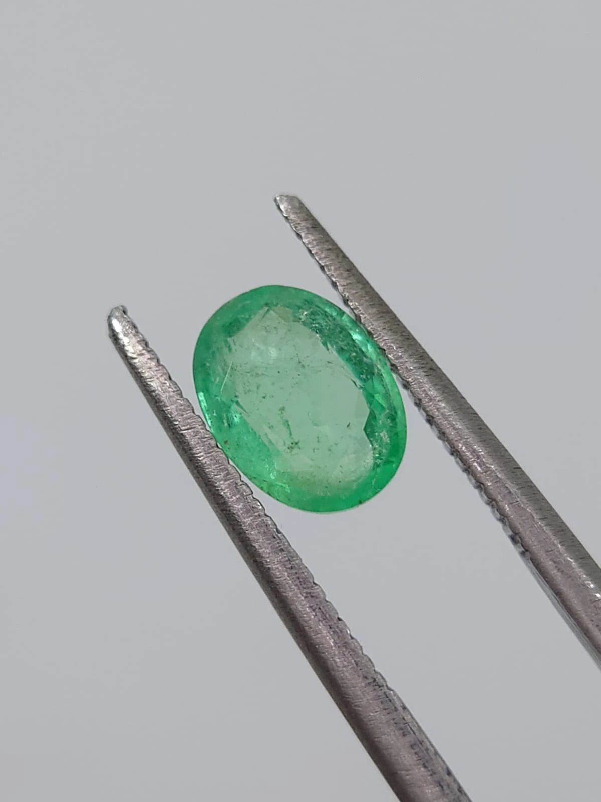 0.83ct Natural Emerald Oval Shape Loose Gemstone from Panjshir Afghanistan — view 3